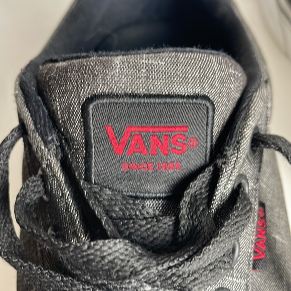 VANS•DARK GRAY CANVAS•MENS 8 / WOMENS 9.5 - Picture 5 of 6